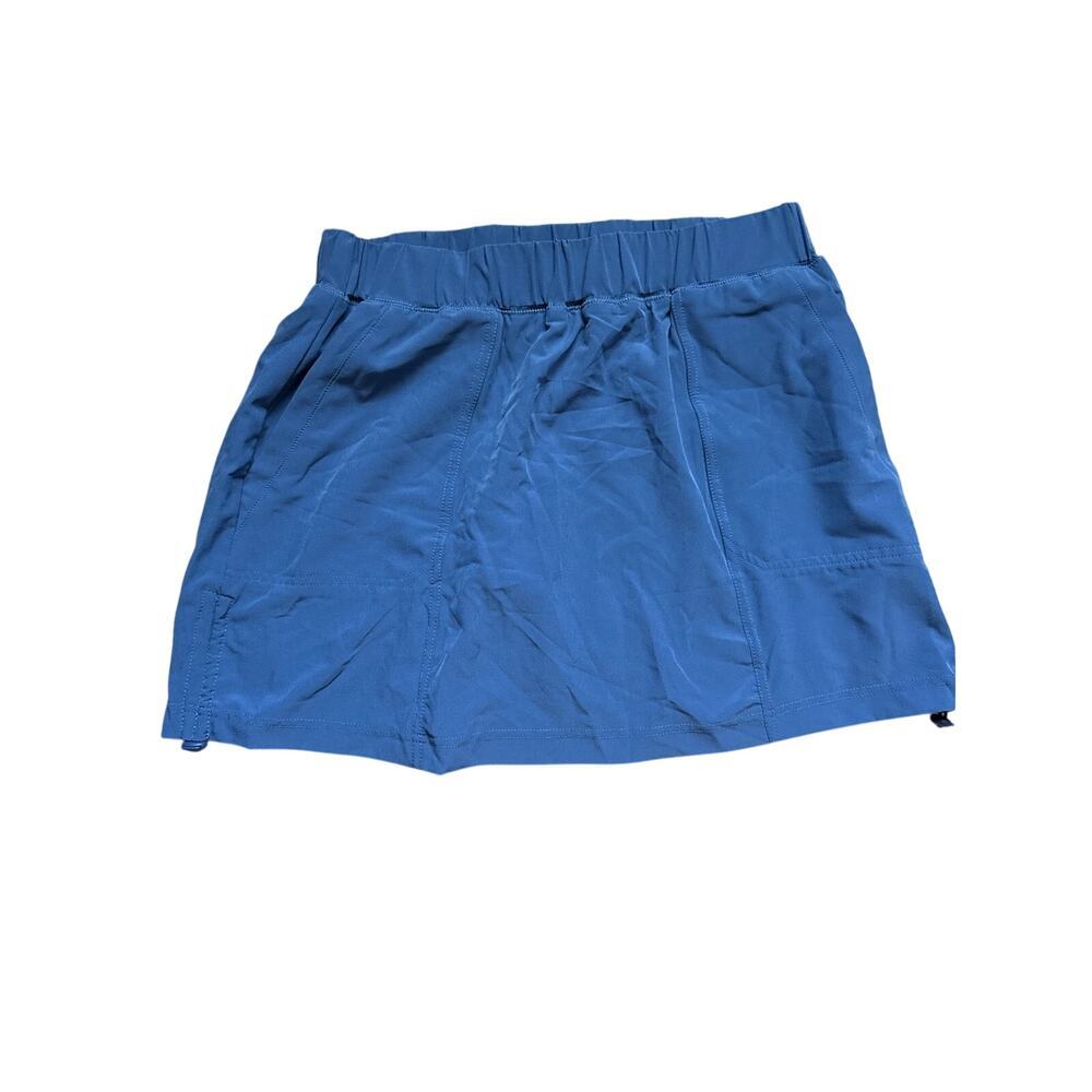 MOUNTAIN AND ISLES SKORT - size large